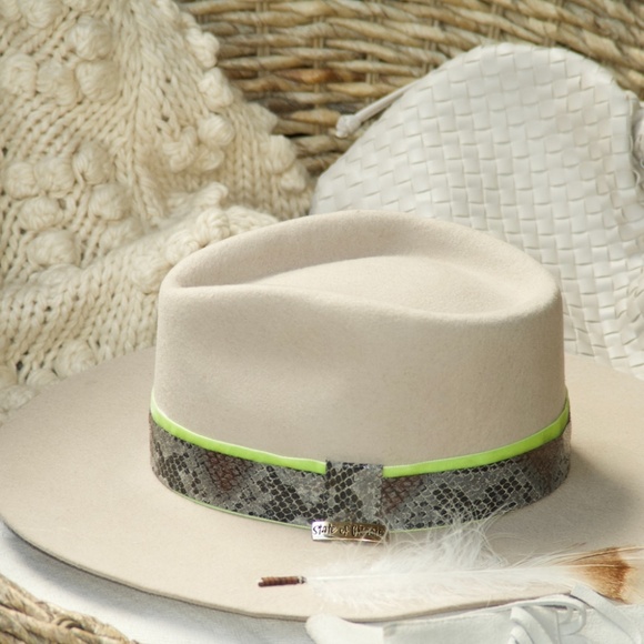 TERESA WOOL HAT - Picture 10 of 11